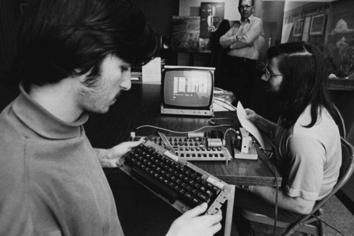 First Ever Apple Computer Created By Steve Jobs Is About To Go On Sale