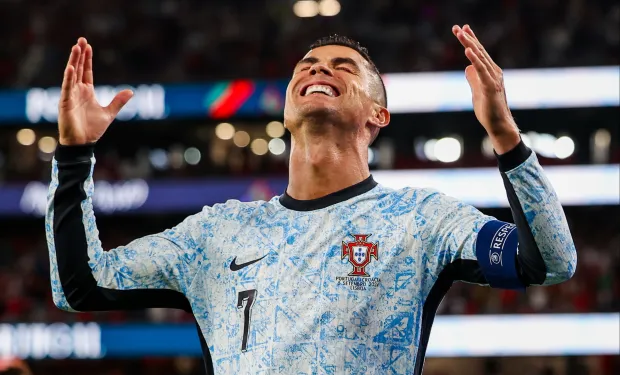 Cristiano Ronaldo become first football player to score 900 goals