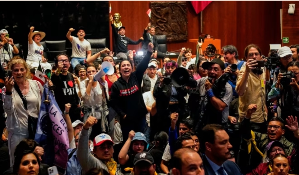mexicos-senate-approves-radical-plan-to-elect-all-judges