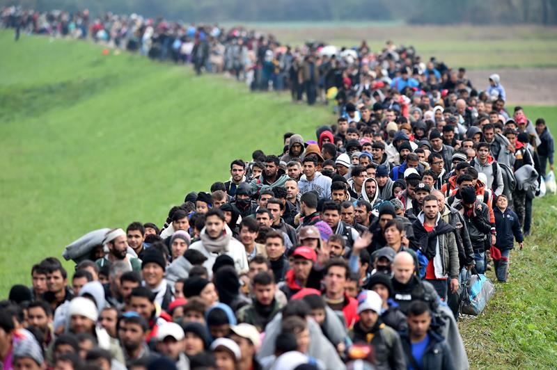 Sweden-To-Pay-Immigrants